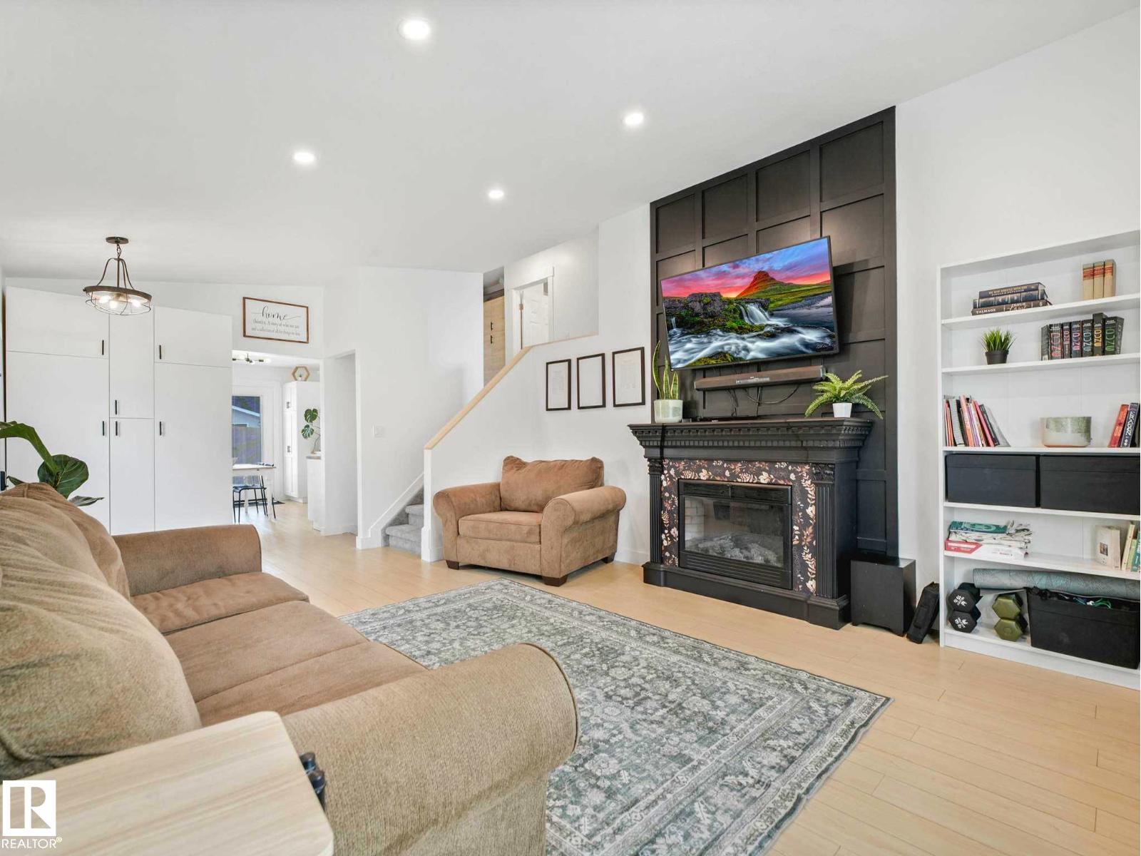 4115 41 AV NW — photo 9