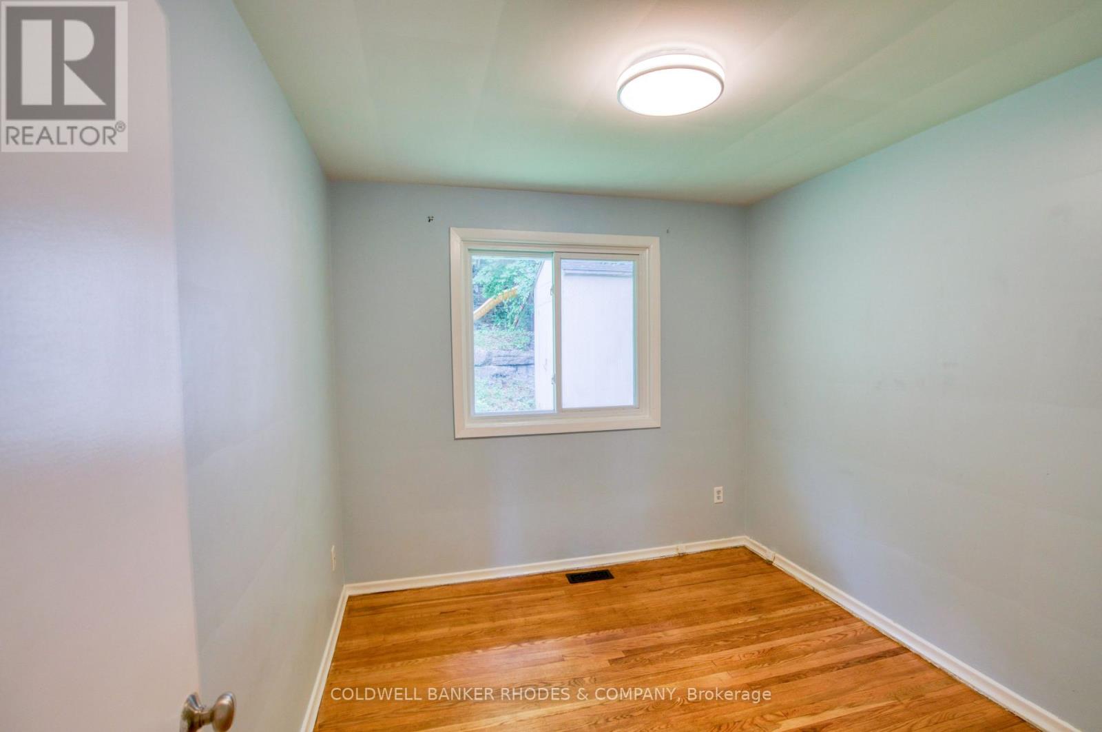 4 Bed, 2 Bath House for Sale in Ottawa – 1430 EDGECLIFFE AVENUE, Ottawa – MLS# X13467962 - Image 17