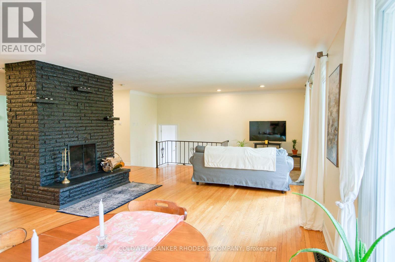 4 Bed, 2 Bath House for Sale in Ottawa – 1430 EDGECLIFFE AVENUE, Ottawa – MLS# X13467962 - Image 8