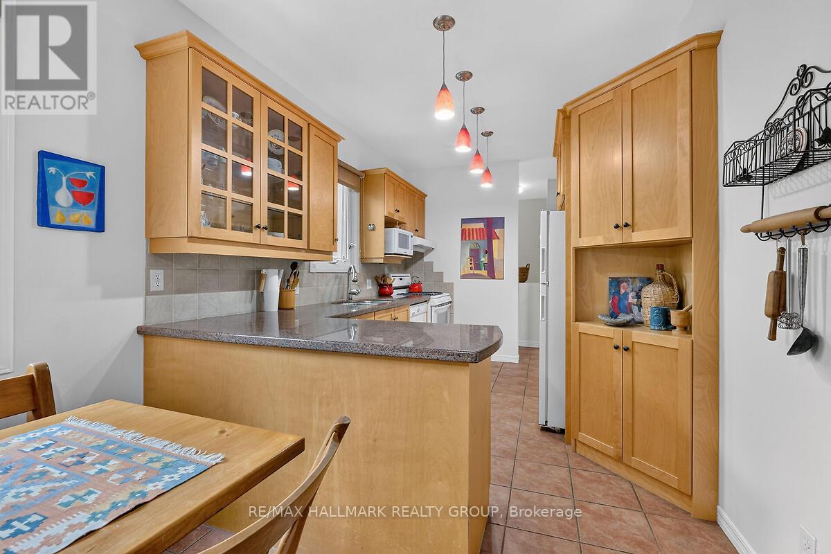 4 Bed, 3 Bath House for Sale in Ottawa – 51 CASTLETHORPE CRESCENT, Ottawa – MLS# X13467964 - Image 12