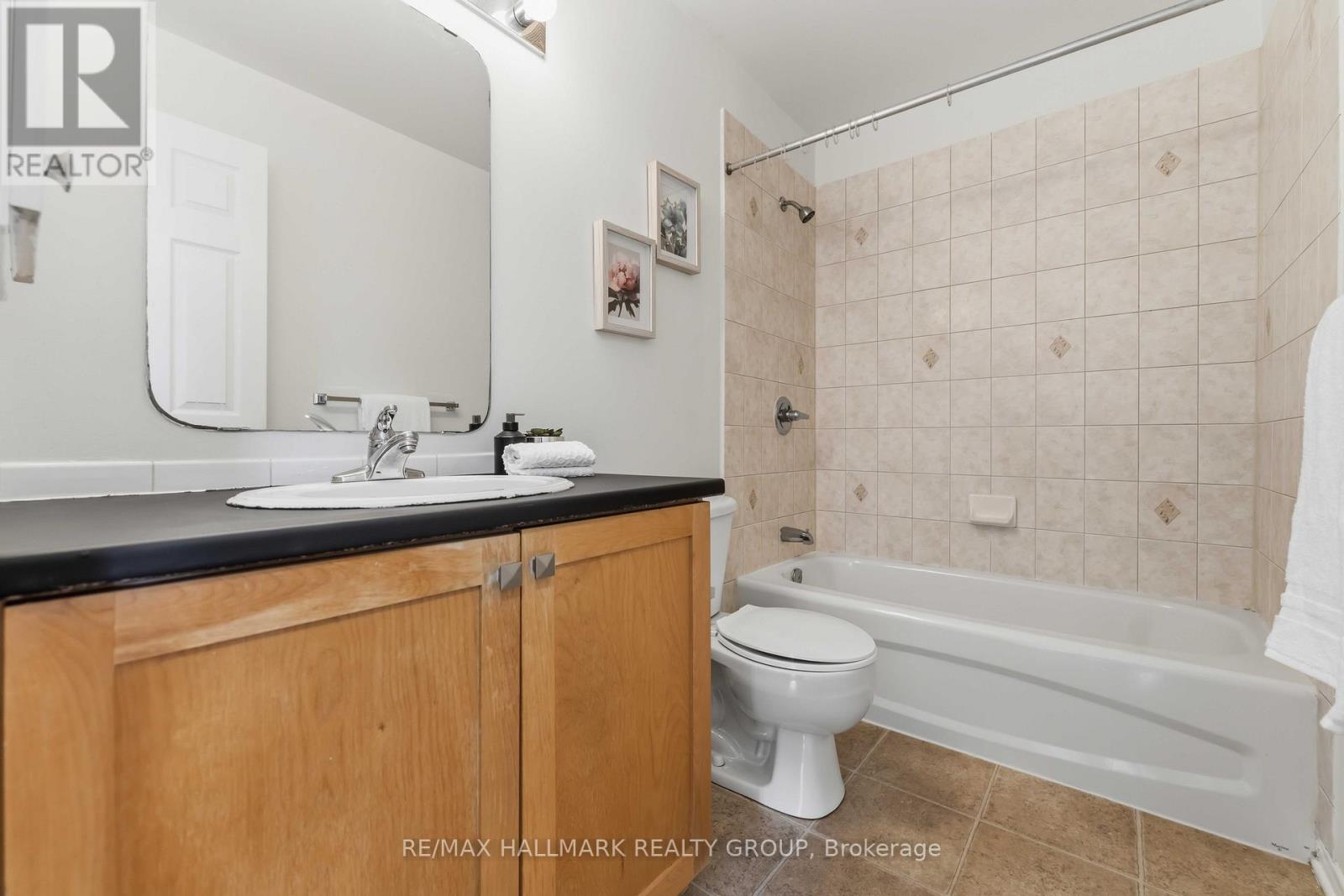3 Bed, 3 Bath House for Sale in Ottawa – 466 CITADEL CRESCENT, Ottawa – MLS# X13467982 - Image 31