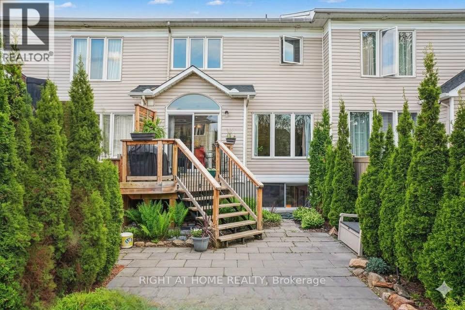 3 Bed, 3 Bath House for Rent in Ottawa – 2064 DUNOLLIE CRESCENT, Ottawa – MLS# X13468012 - Image 12