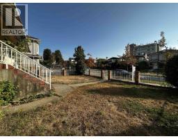2621 E 8th Avenue, Vancouver, BC V5M1W4 Photo 11
