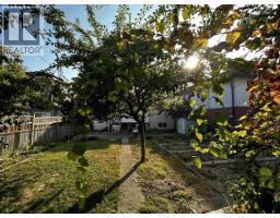 2621 E 8th Avenue, Vancouver, BC V5M1W4 Photo 6