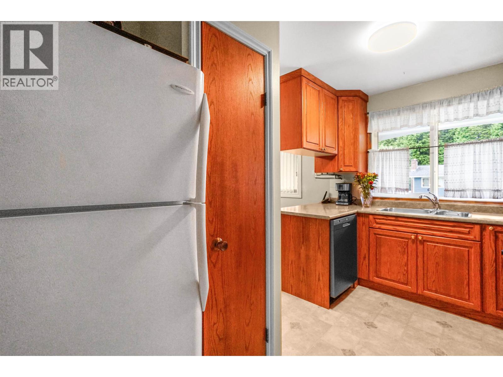 20 DUNN STREET, Kitimat