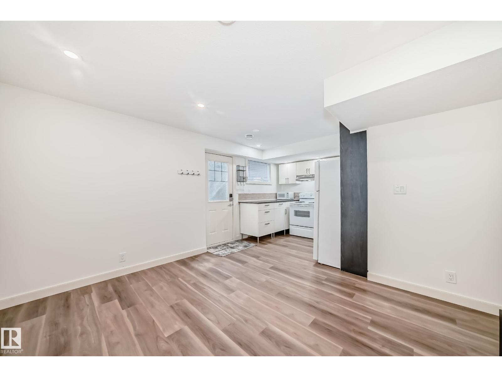 7021 95 ST NW — photo 40