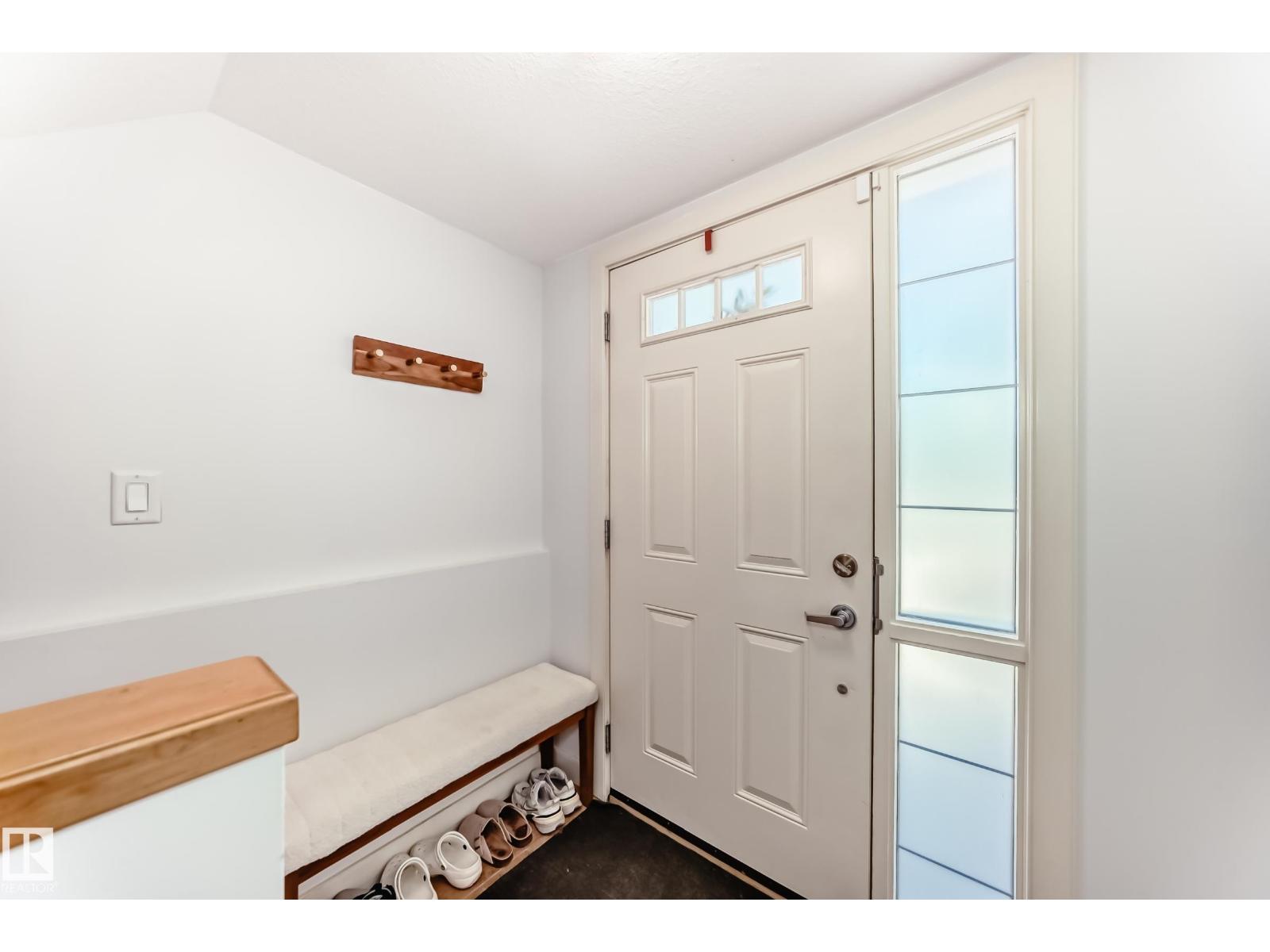 7021 95 ST NW - photo 4
