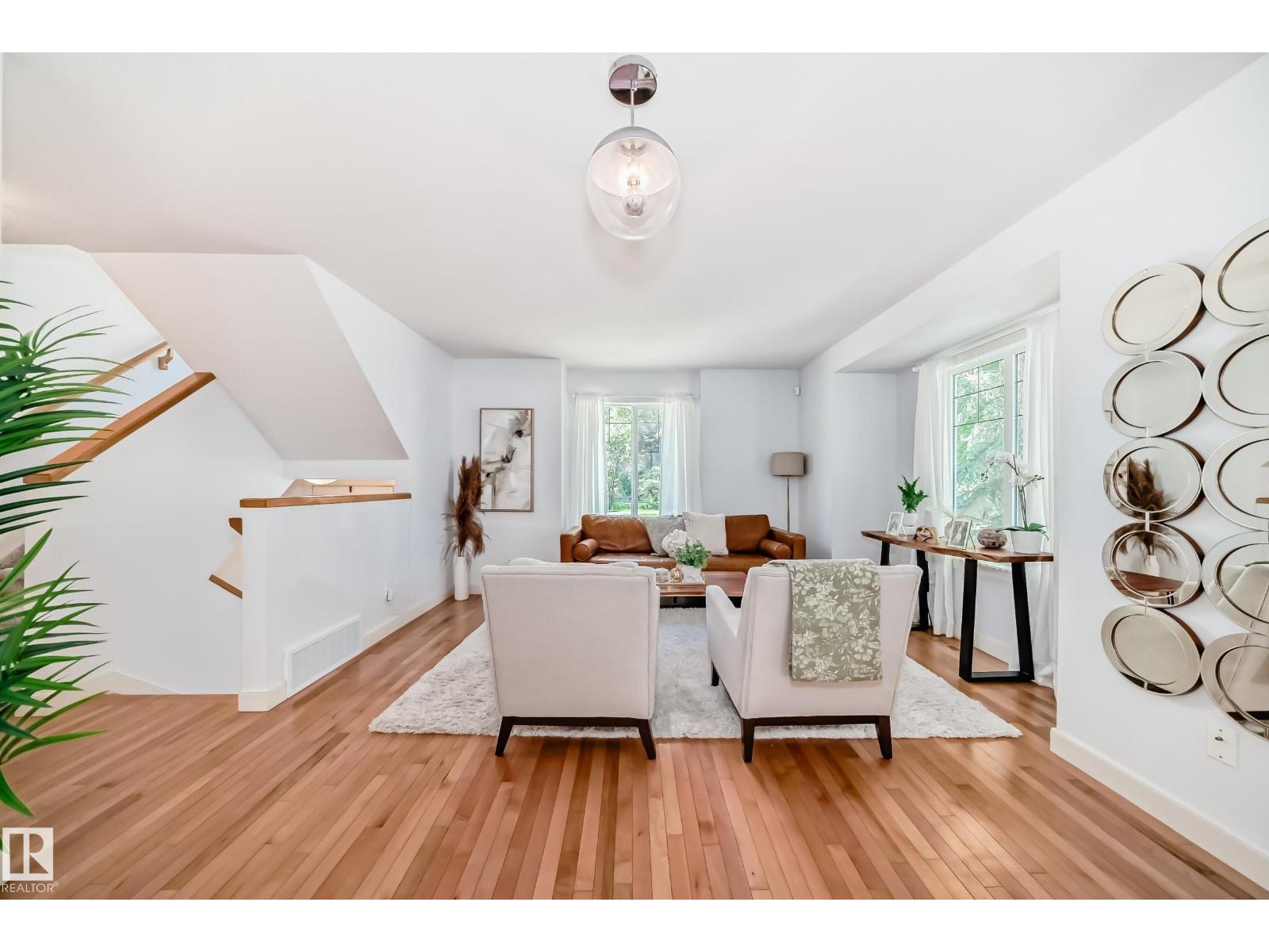 7021 95 ST NW — photo 8