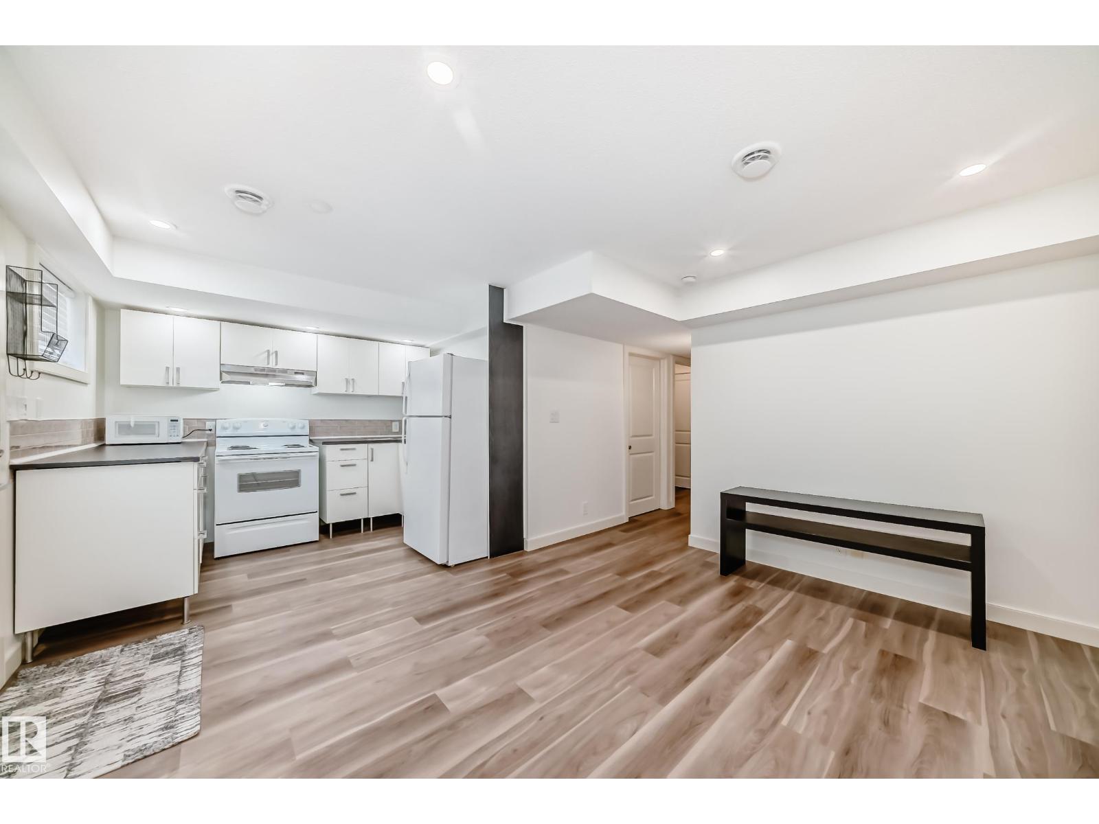 7021 95 ST NW — photo 41