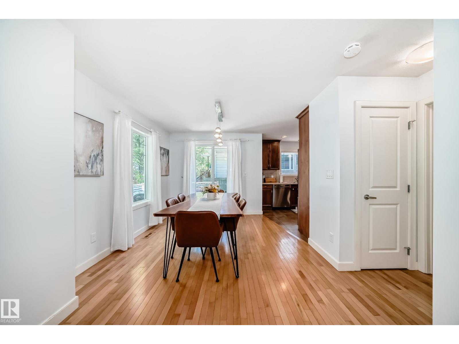 7021 95 ST NW — photo 11