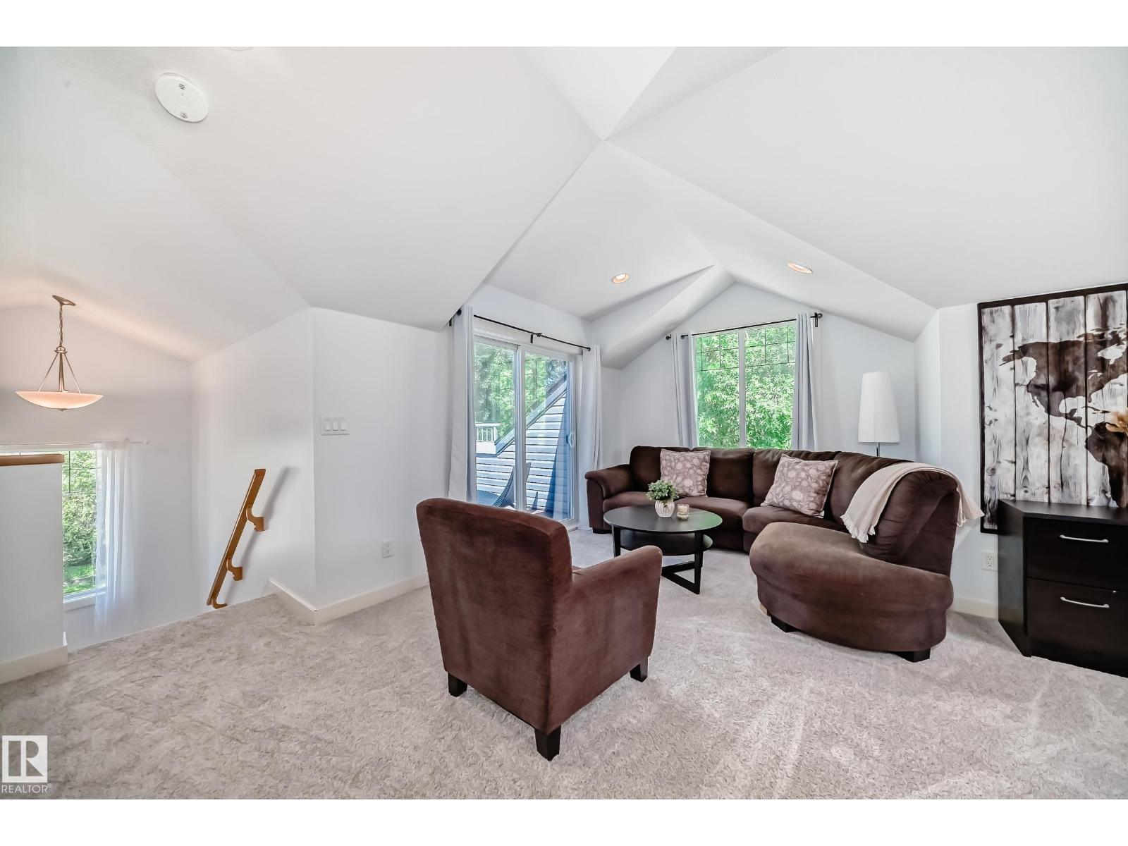 7021 95 ST NW — photo 32