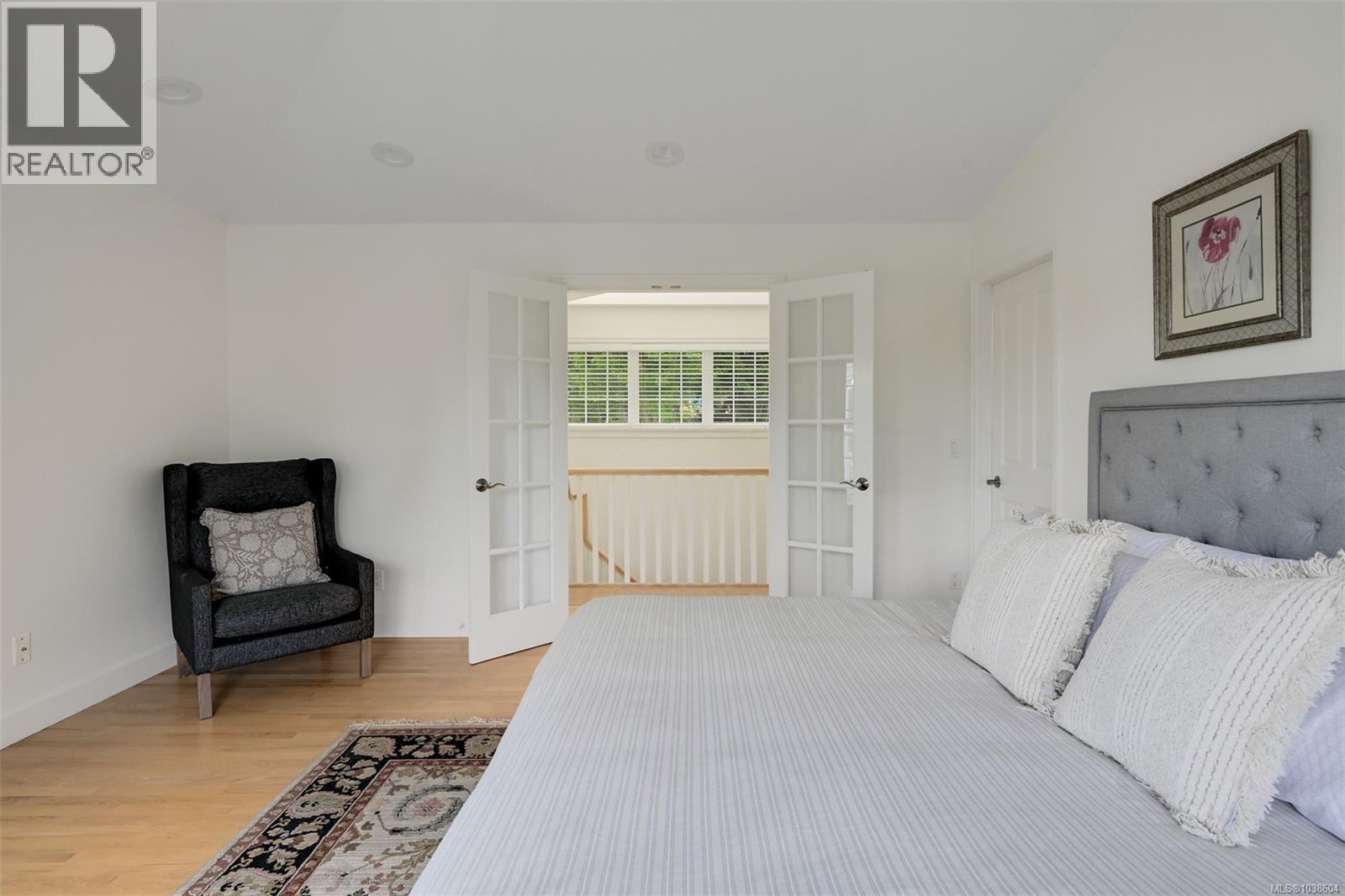  4005 Locarno Lane, Saanich