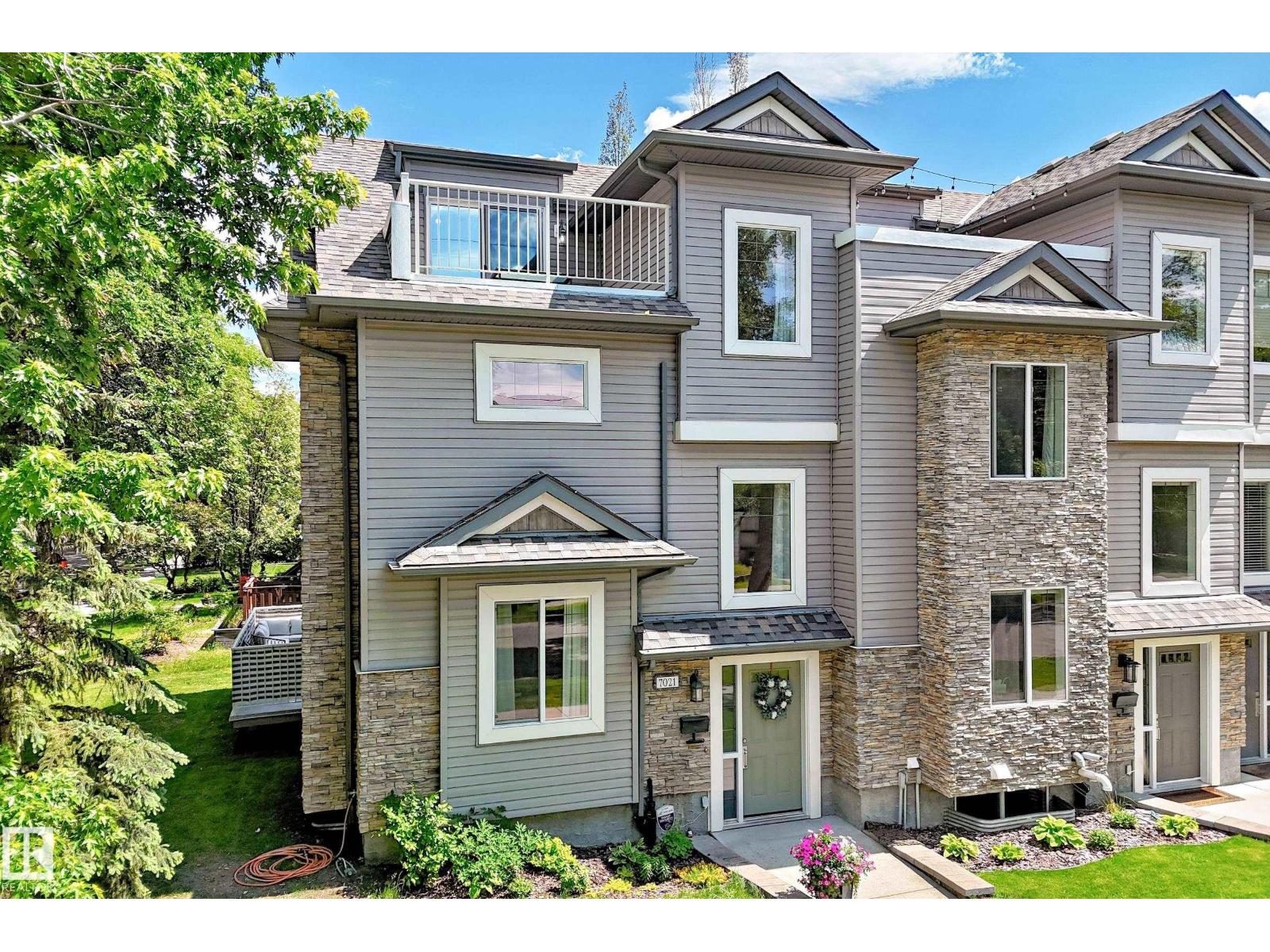7021 95 ST NW - photo 2