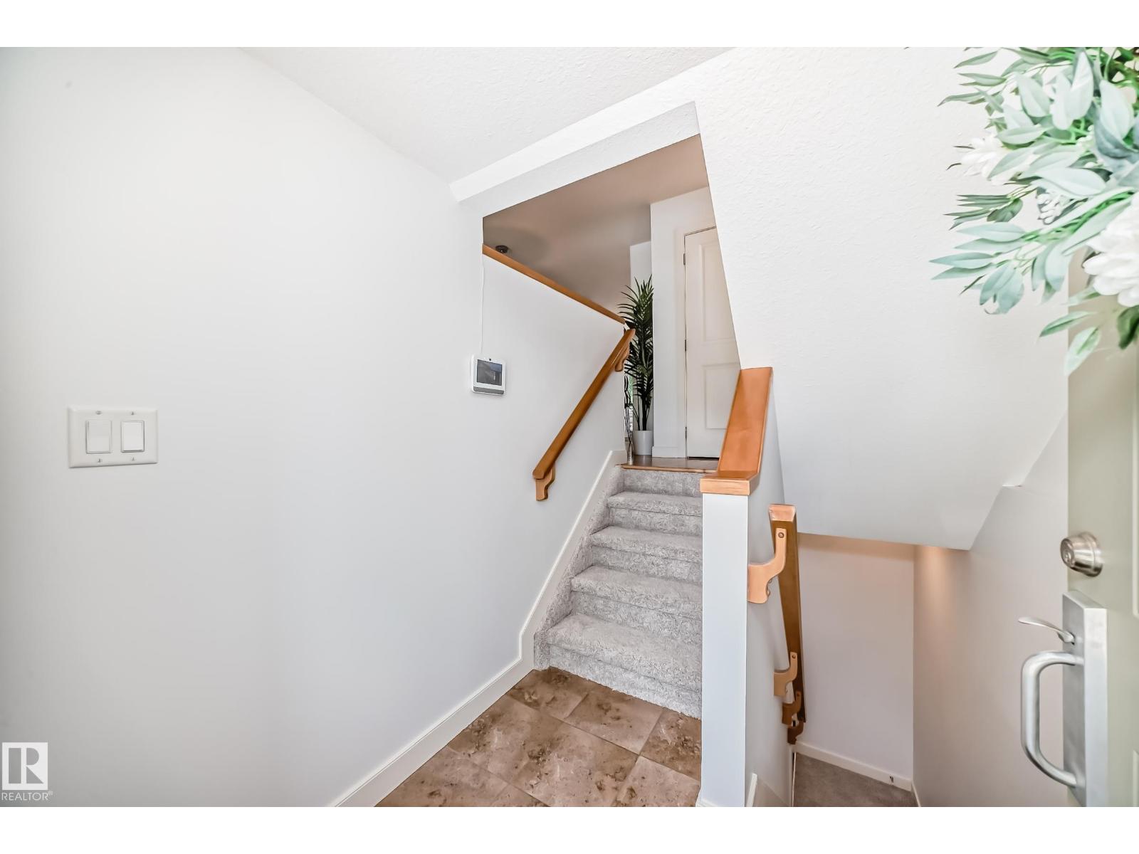 7021 95 ST NW - photo 5
