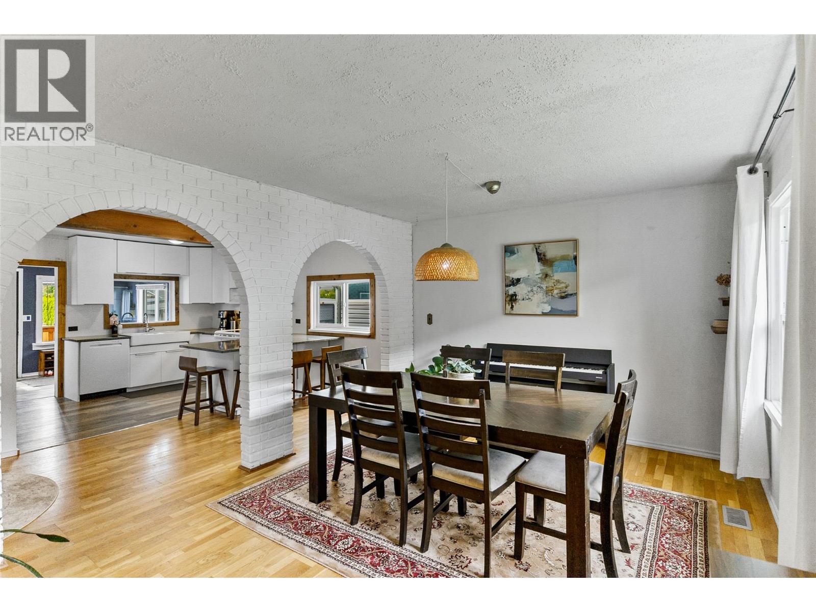 805 Victoria Road, Revelstoke