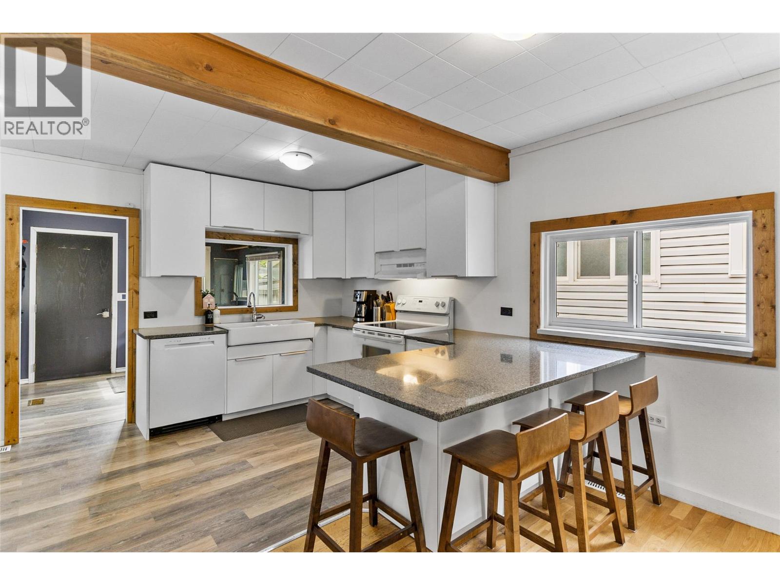 805 Victoria Road, Revelstoke