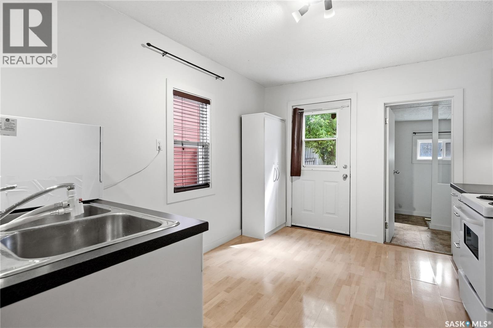 2509 McDonald STREET — photo 9