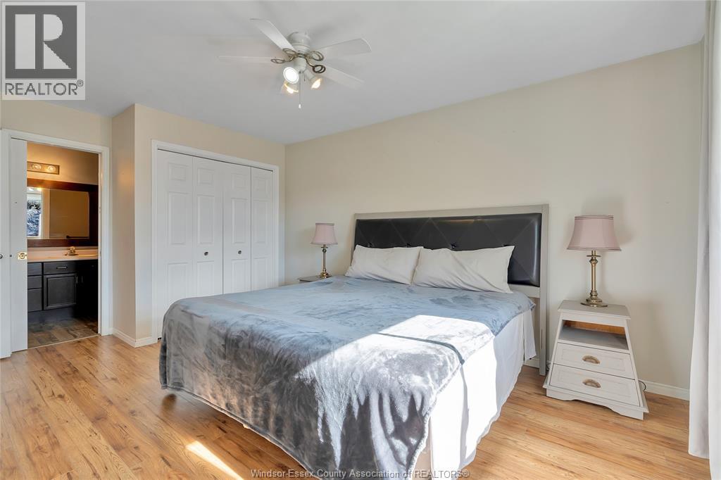 125 QUEEN STREET South - 12
