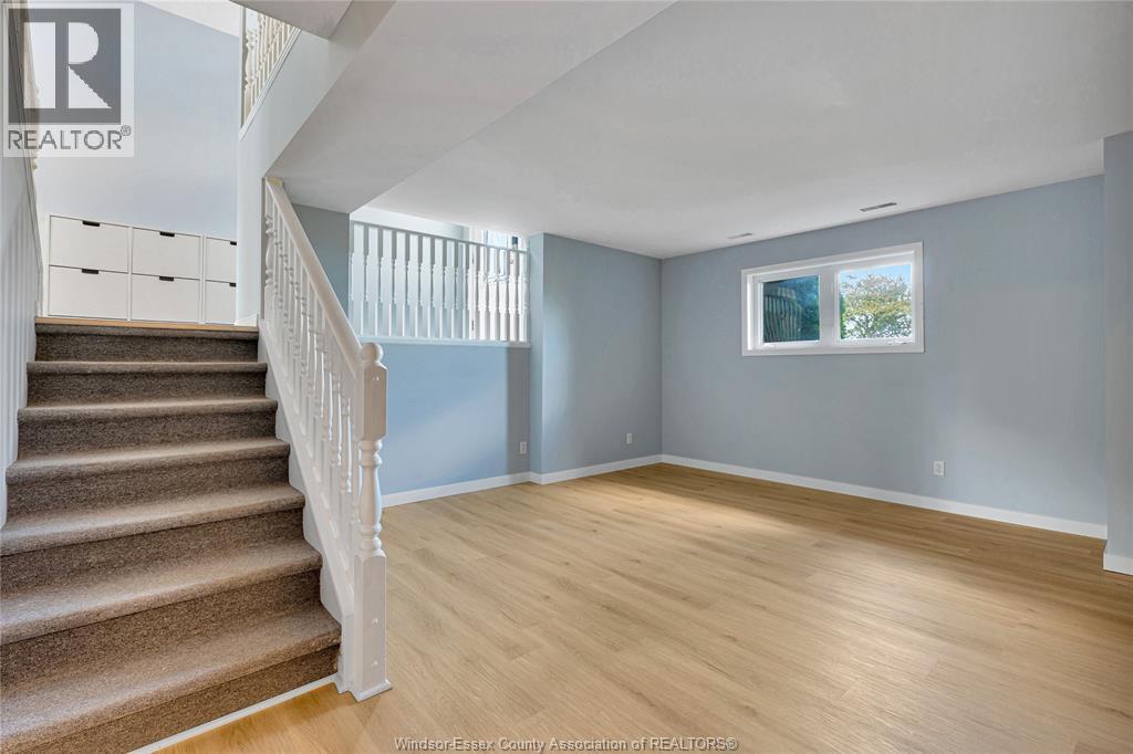 125 QUEEN STREET South - 18