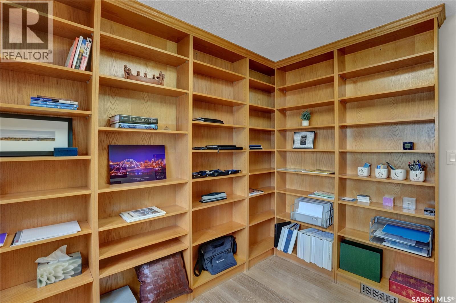 3328 Lakeshore COURT — photo 31