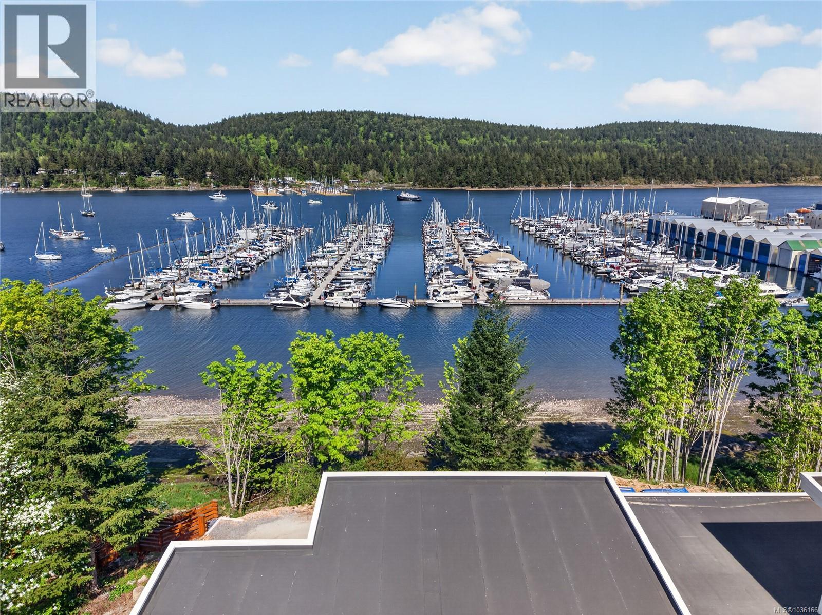 #8 152 Marina View Dr - 1