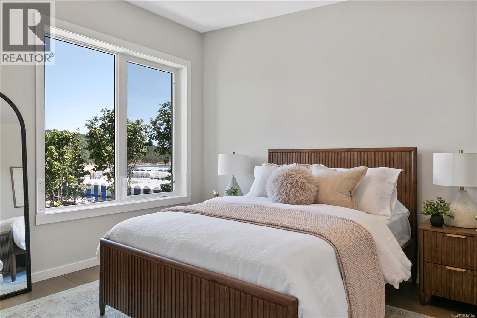 #8 152 Marina View Dr - 33
