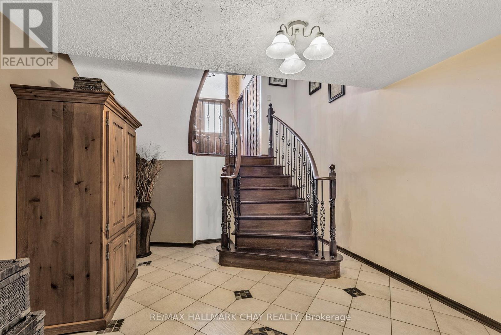 2 OLD HICKORY LANE - 25