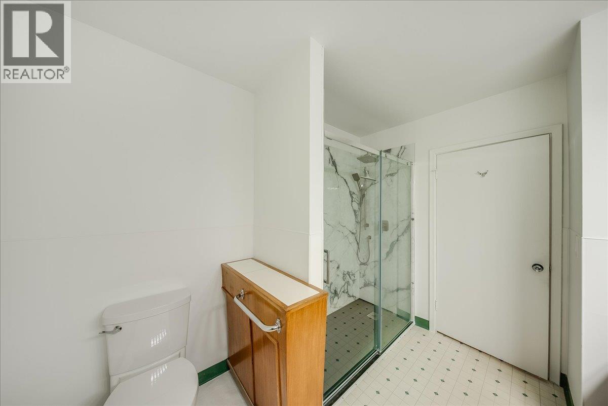 840 Columbia Avenue - 19