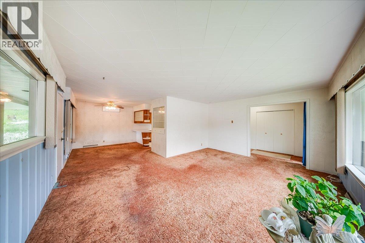 840 Columbia Avenue - 11