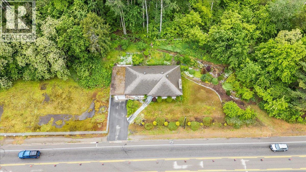 840 Columbia Avenue - 5
