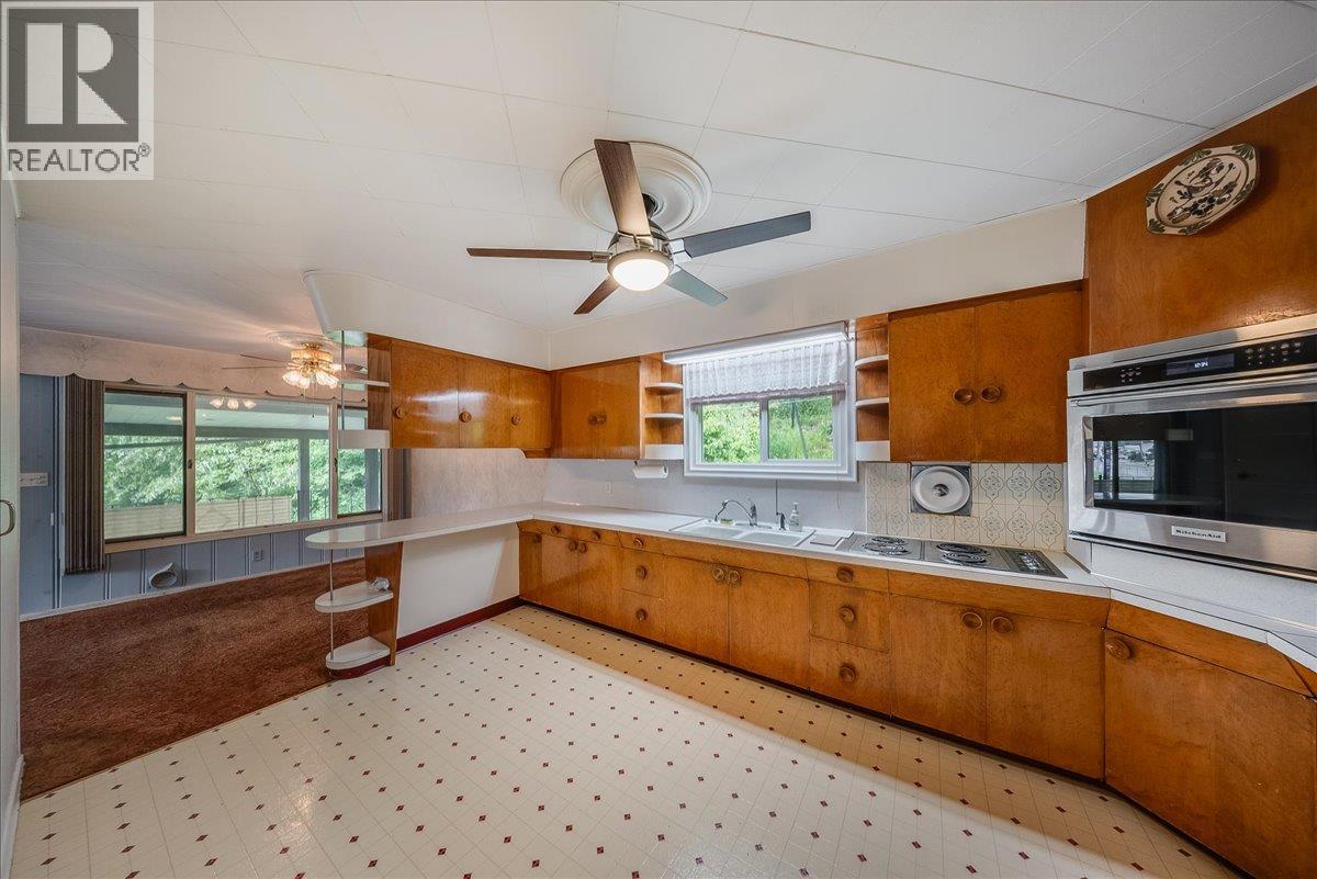 840 Columbia Avenue - 16