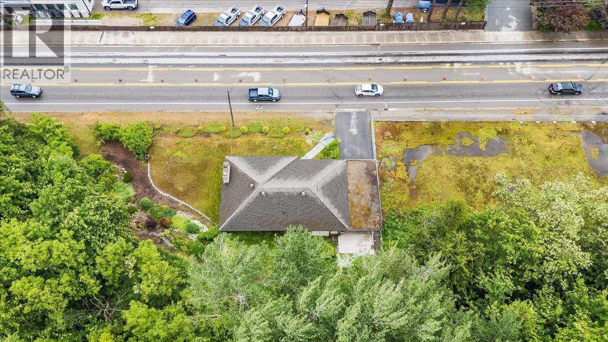 840 Columbia Avenue - 36