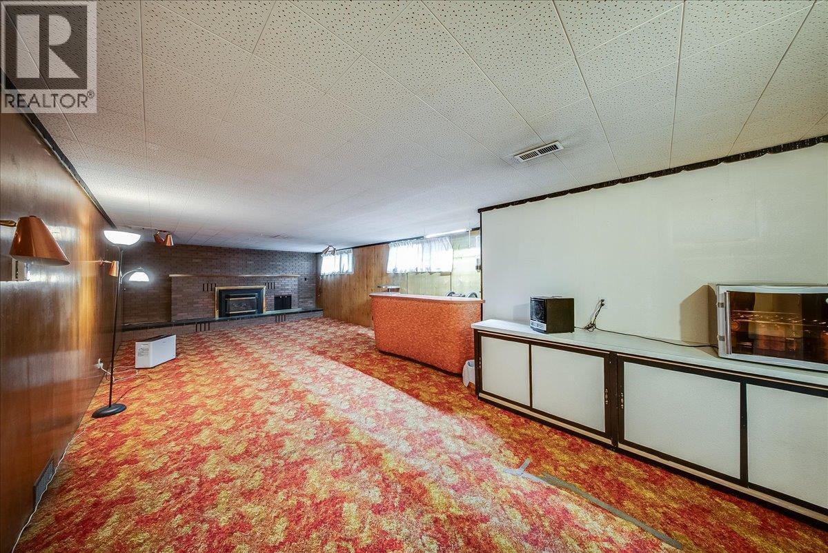 840 Columbia Avenue - 25