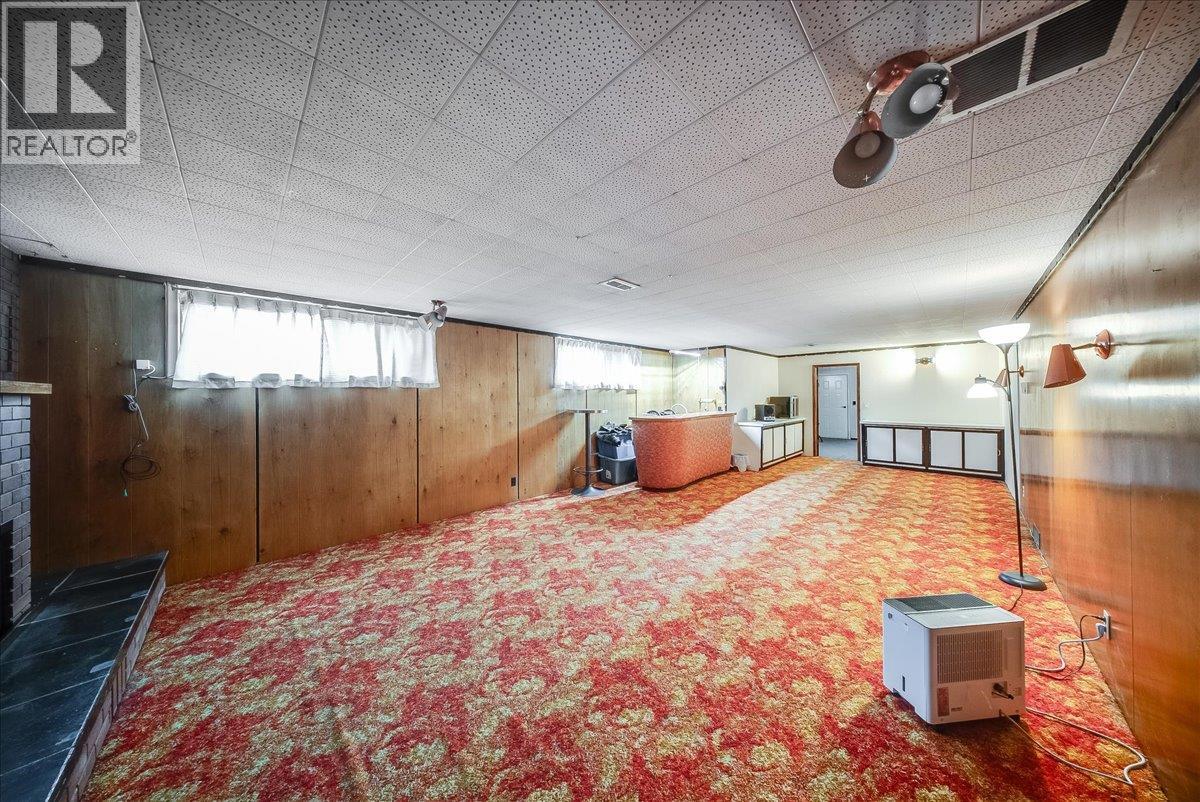 840 Columbia Avenue - 24