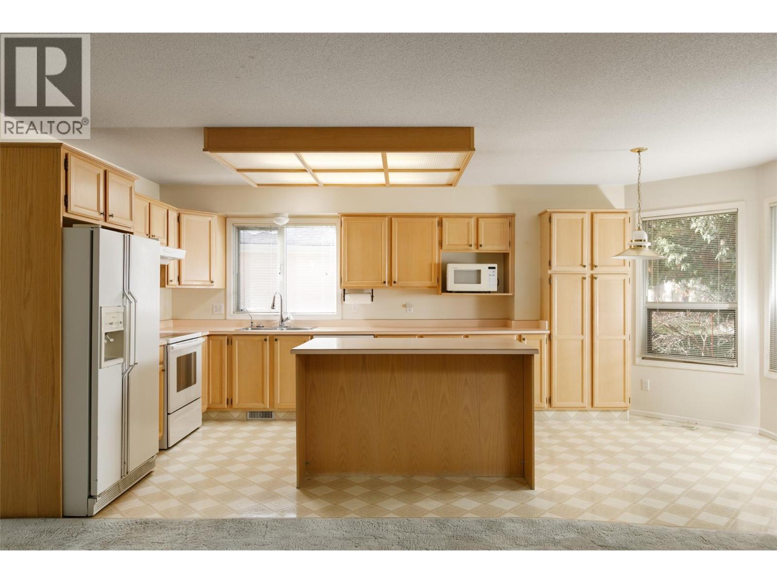 19 1201 CAMERON Avenue, Kelowna