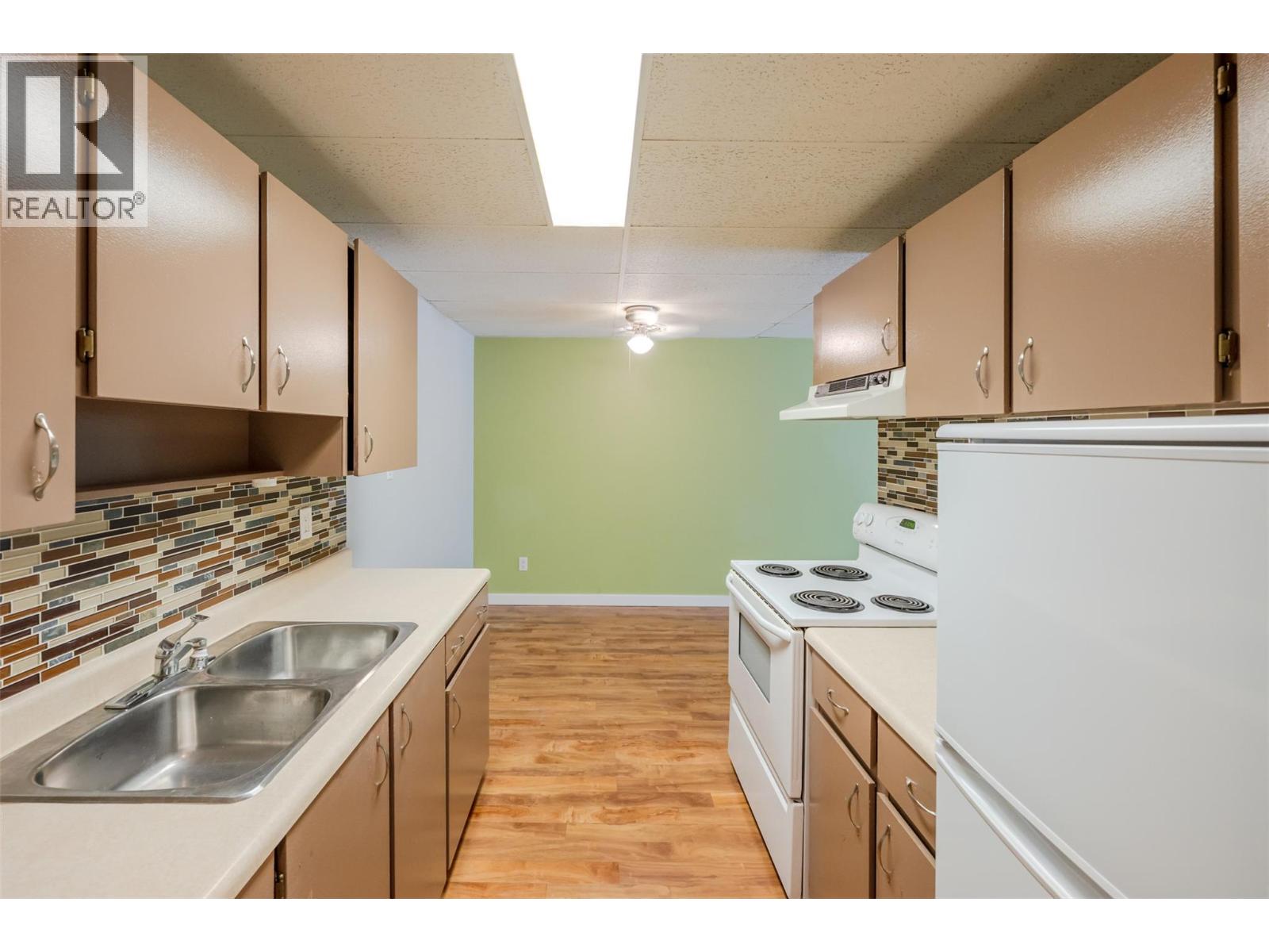 #211 1410 Penticton Avenue - 5