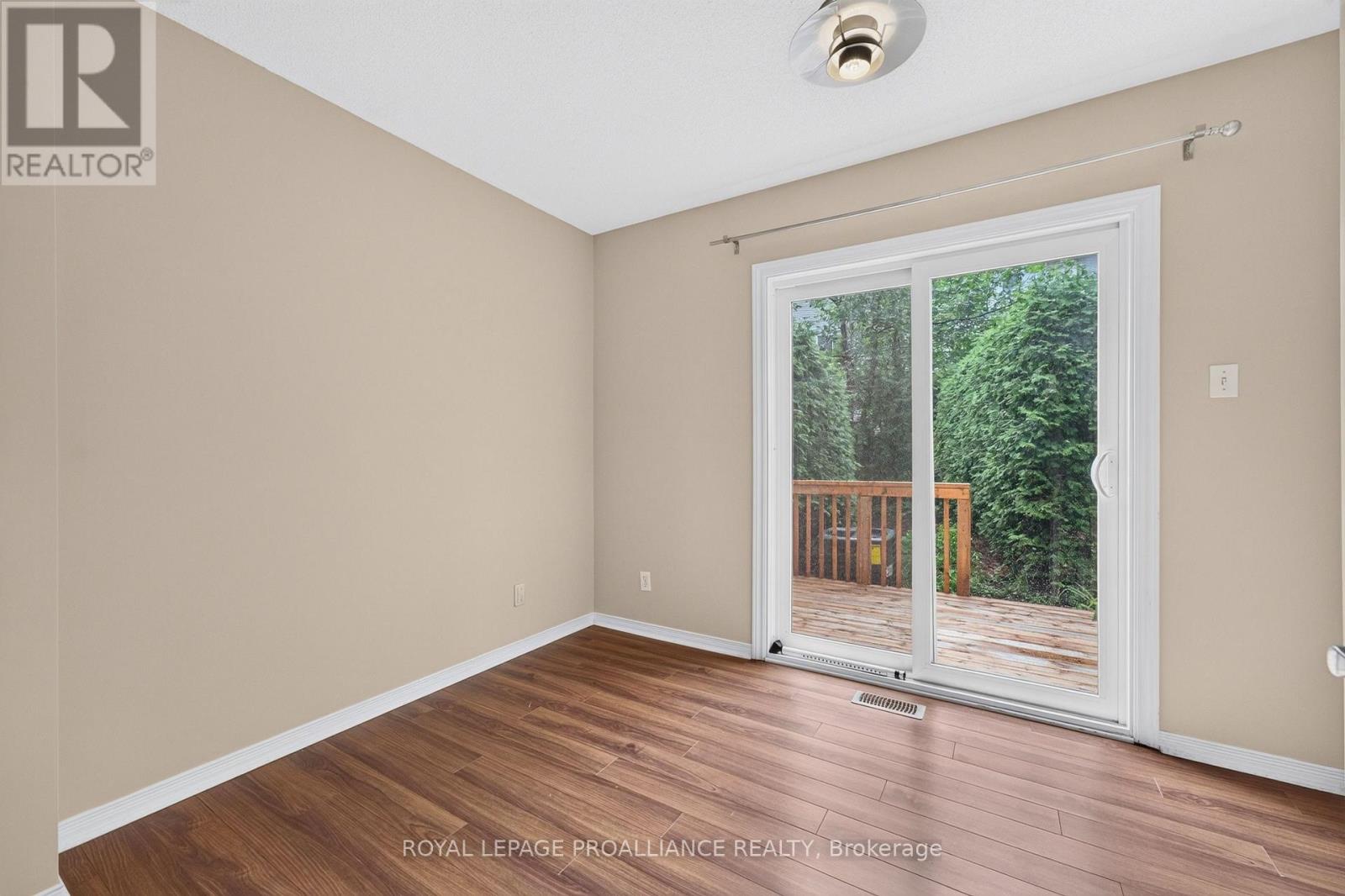 2 Bed, 2 Bath House for Sale in Ottawa – 80 ROTHBURY CRESCENT, Ottawa – MLS# X13468374 - Image 10