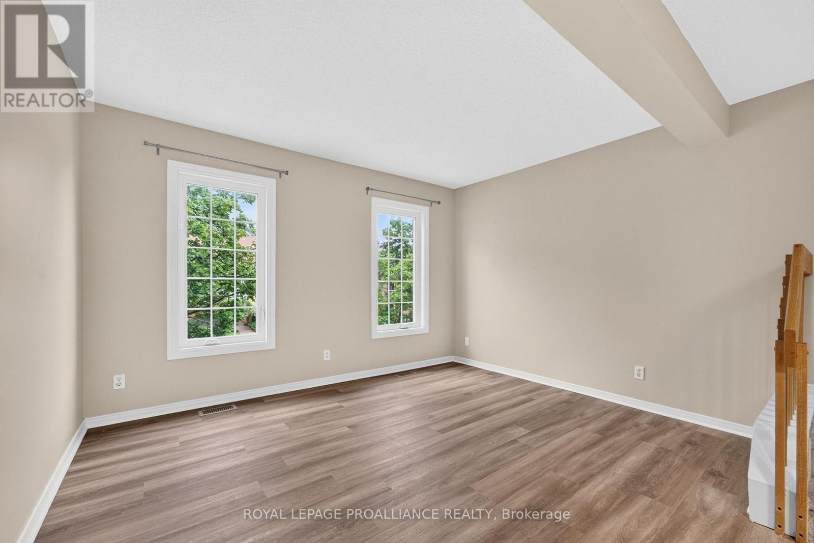 2 Bed, 2 Bath House for Sale in Ottawa – 80 ROTHBURY CRESCENT, Ottawa – MLS# X13468374 - Image 24
