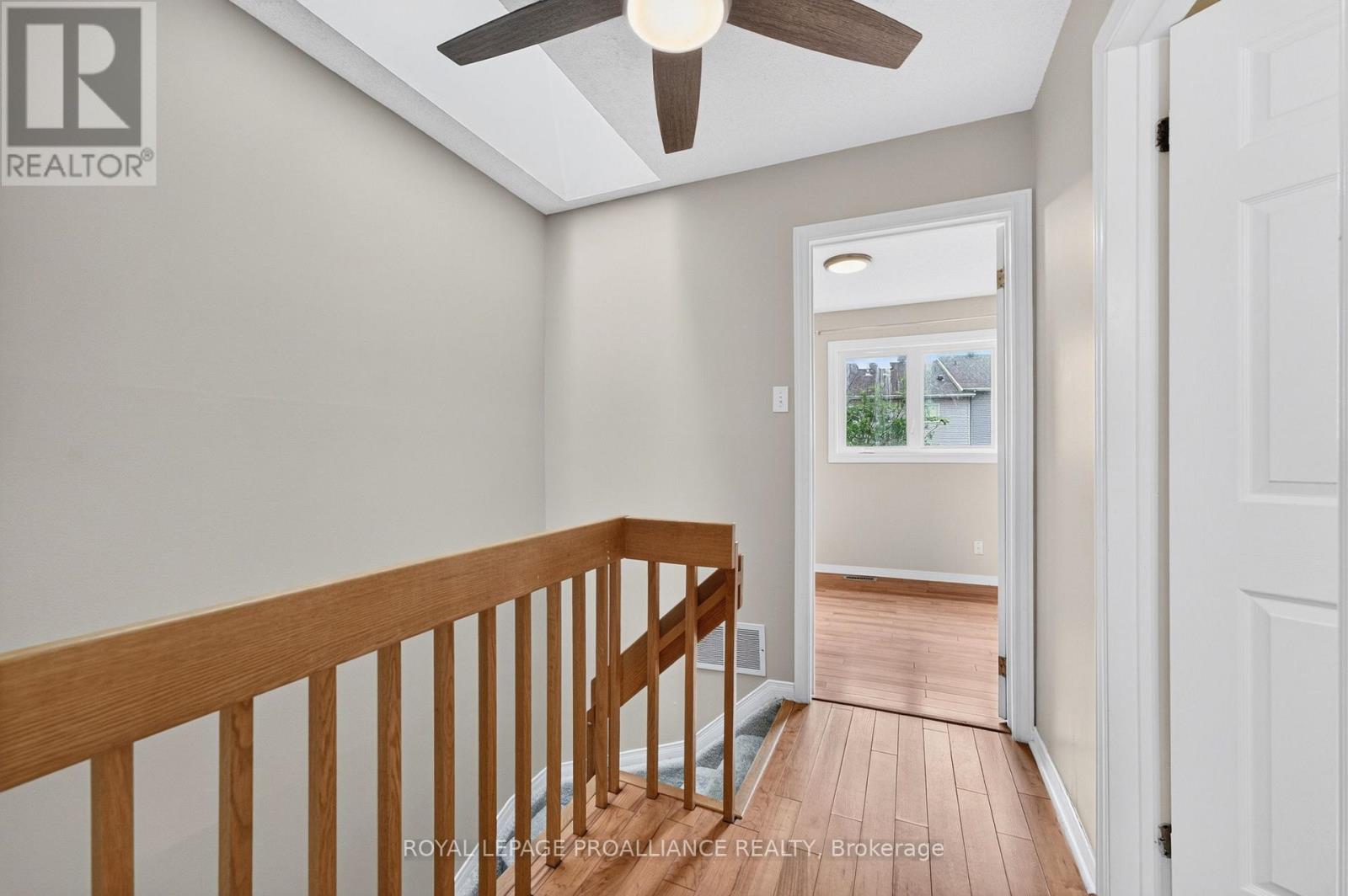 2 Bed, 2 Bath House for Sale in Ottawa – 80 ROTHBURY CRESCENT, Ottawa – MLS# X13468374 - Image 27
