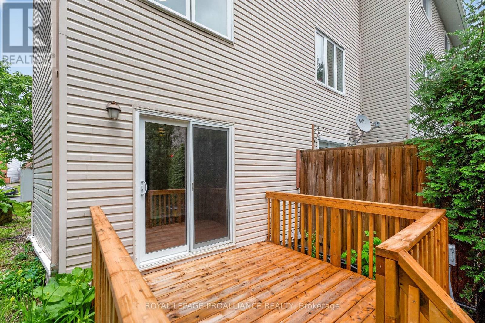 2 Bed, 2 Bath House for Sale in Ottawa – 80 ROTHBURY CRESCENT, Ottawa – MLS# X13468374 - Image 37
