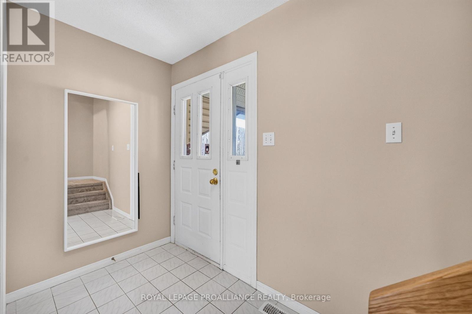 2 Bed, 2 Bath House for Sale in Ottawa – 80 ROTHBURY CRESCENT, Ottawa – MLS# X13468374 - Image 6