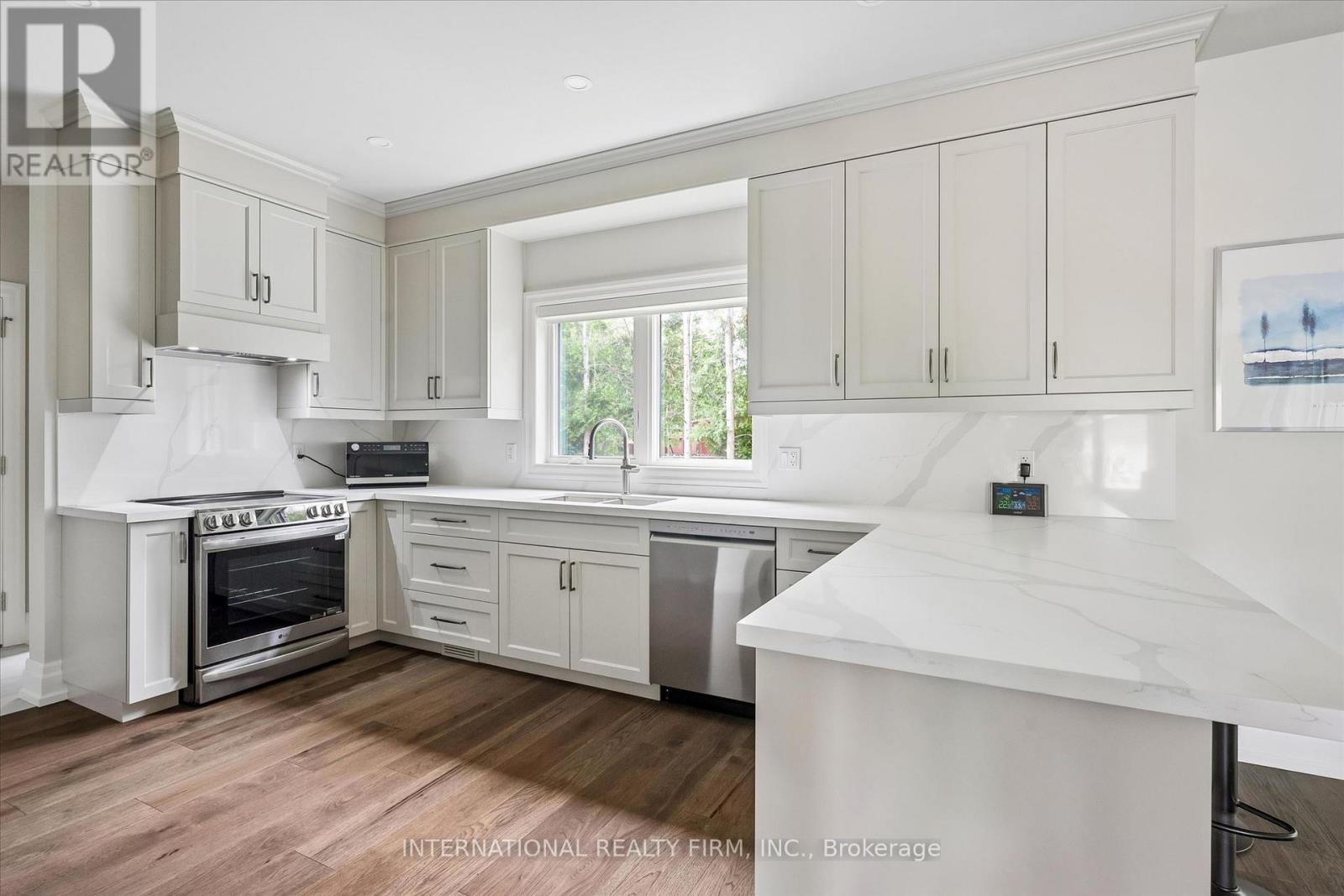 2423 RAYMORE DRIVE - 10