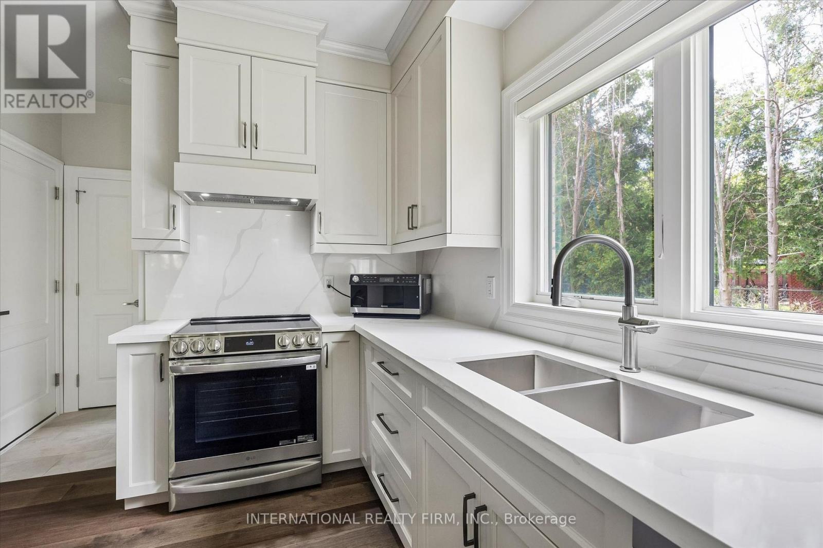 2423 RAYMORE DRIVE - 12