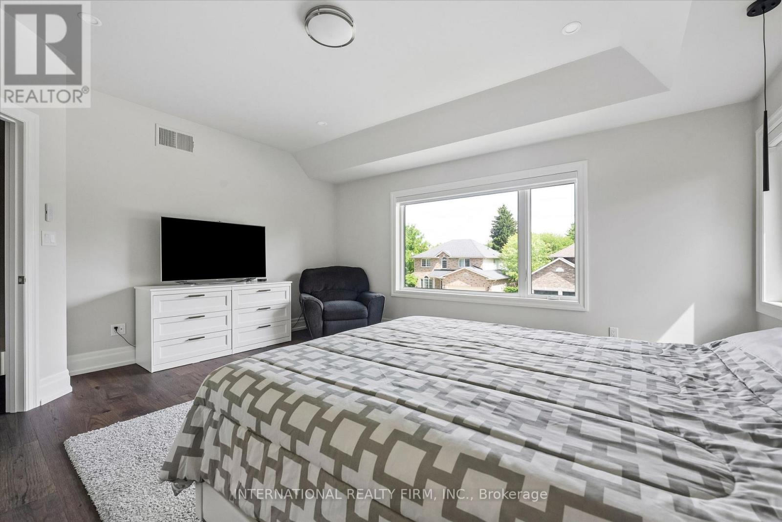 2423 RAYMORE DRIVE - 21
