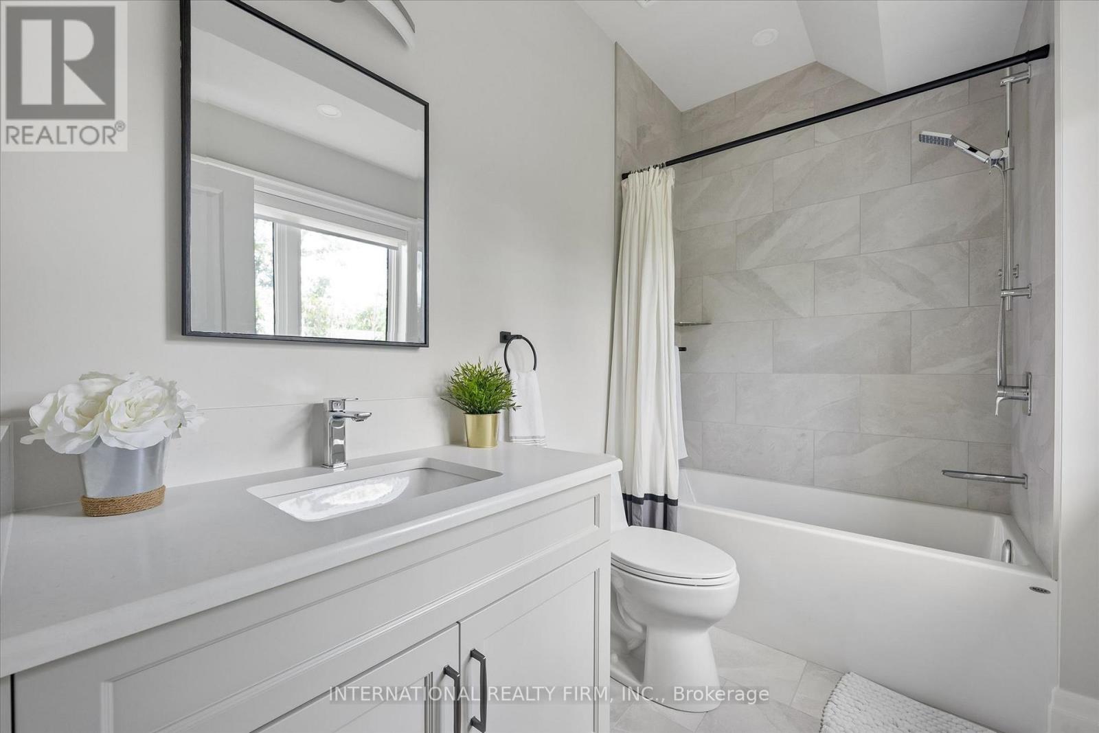 2423 RAYMORE DRIVE - 32