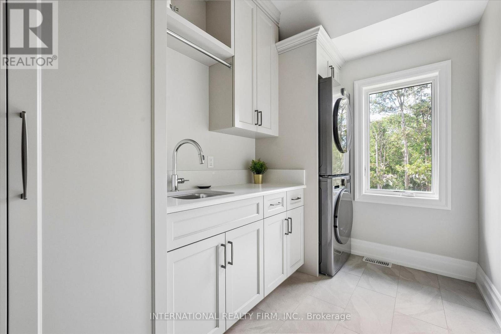2423 RAYMORE DRIVE - 33