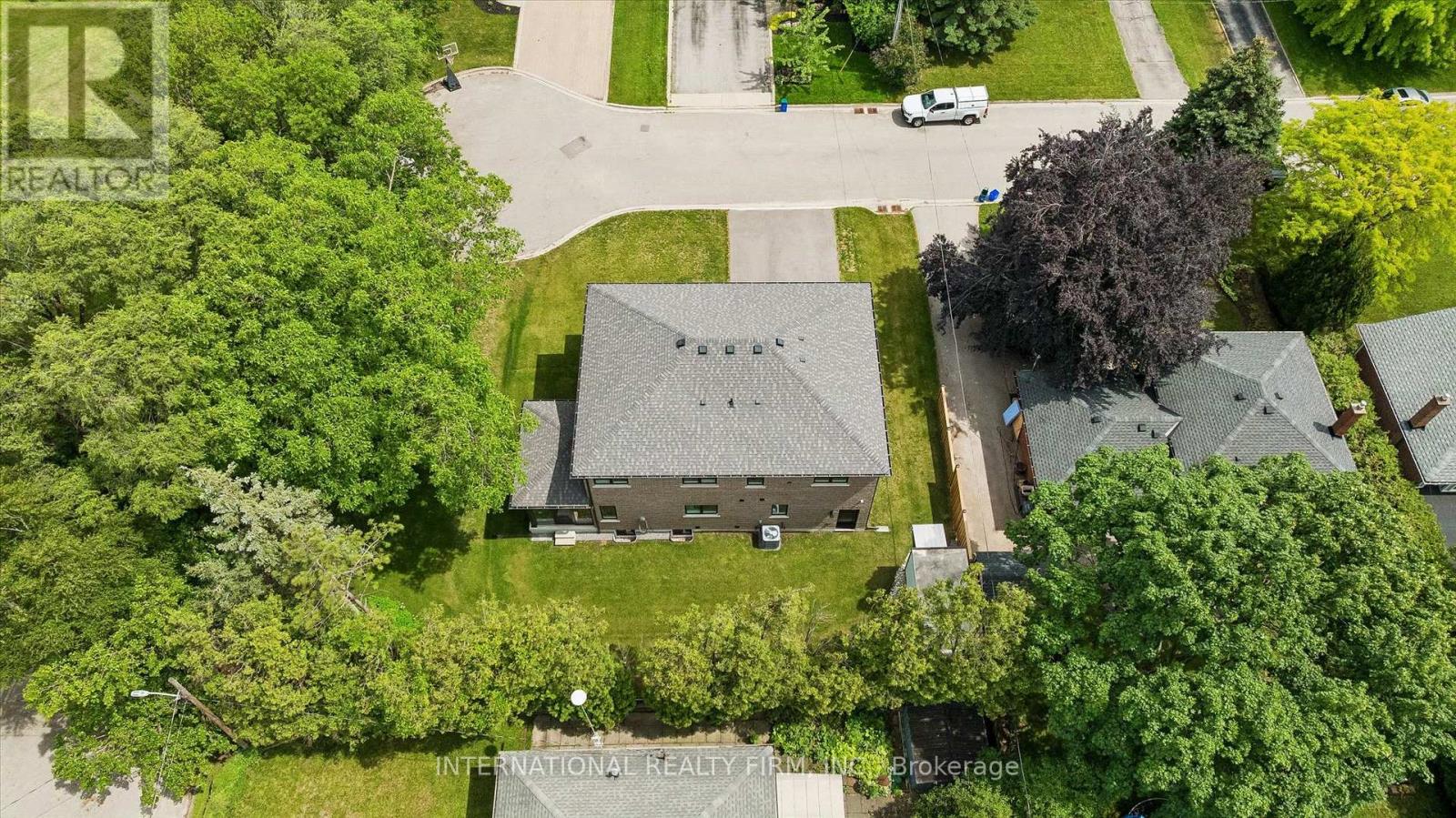 2423 RAYMORE DRIVE - 36
