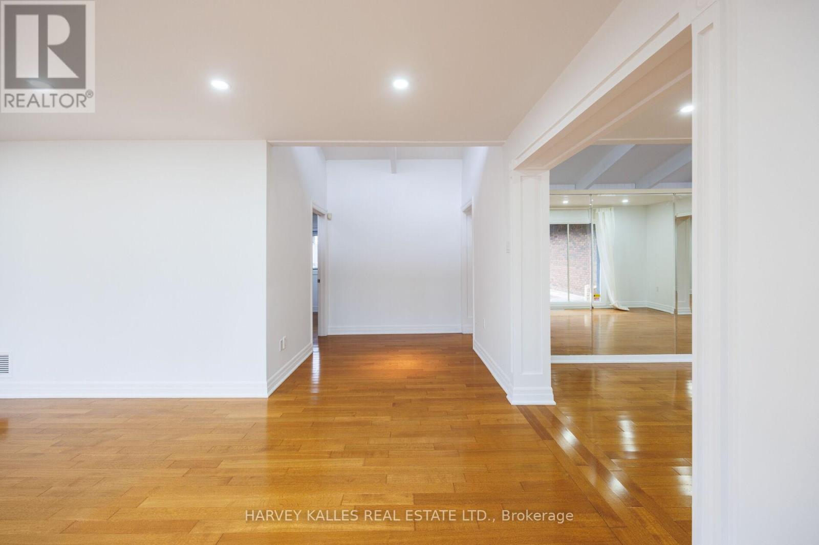 19 BLAIR ATHOL CRESCENT - 24