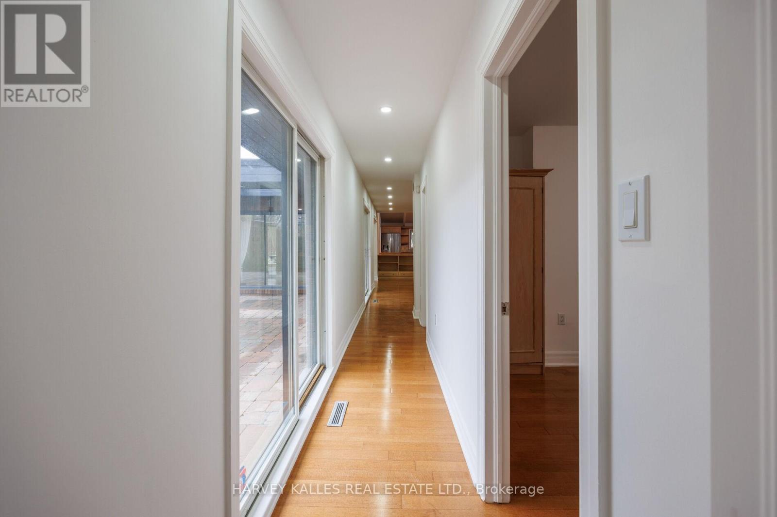 19 BLAIR ATHOL CRESCENT - 35
