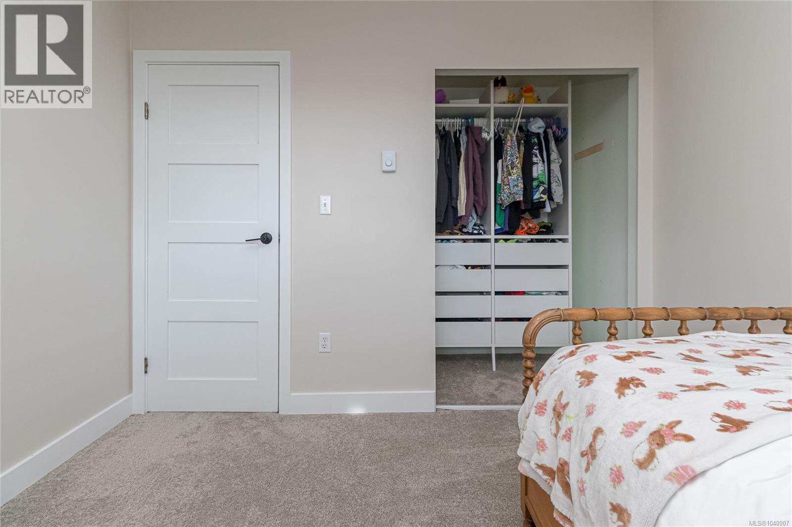 305 1366 Hillside Avenue, Victoria